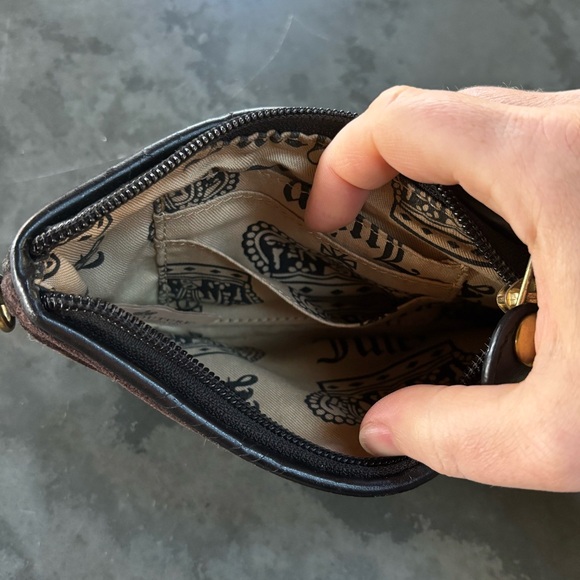 Juicy Couture Black Velvet Wallet - Picture 3 of 3